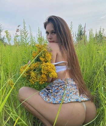Я знаю, как доставить максимум удовольствия и сделать тебя счастливым. В Москве я живу уже долгое время и знаю город как свои пять пальцев. Мои услуги очень разнообразны: горячий эскорт, страстные эротические массажи, фантастический интим, нежные игрушки и многое другое. У меня есть отличные отзывы и фото, которые подтверждают мою красоту и опыт. Буду рада встрече с тобой и созданию незабываемого опыта, который оставит след в твоей памяти 😘💋 #индивидуалка #эскорт #москва Марина